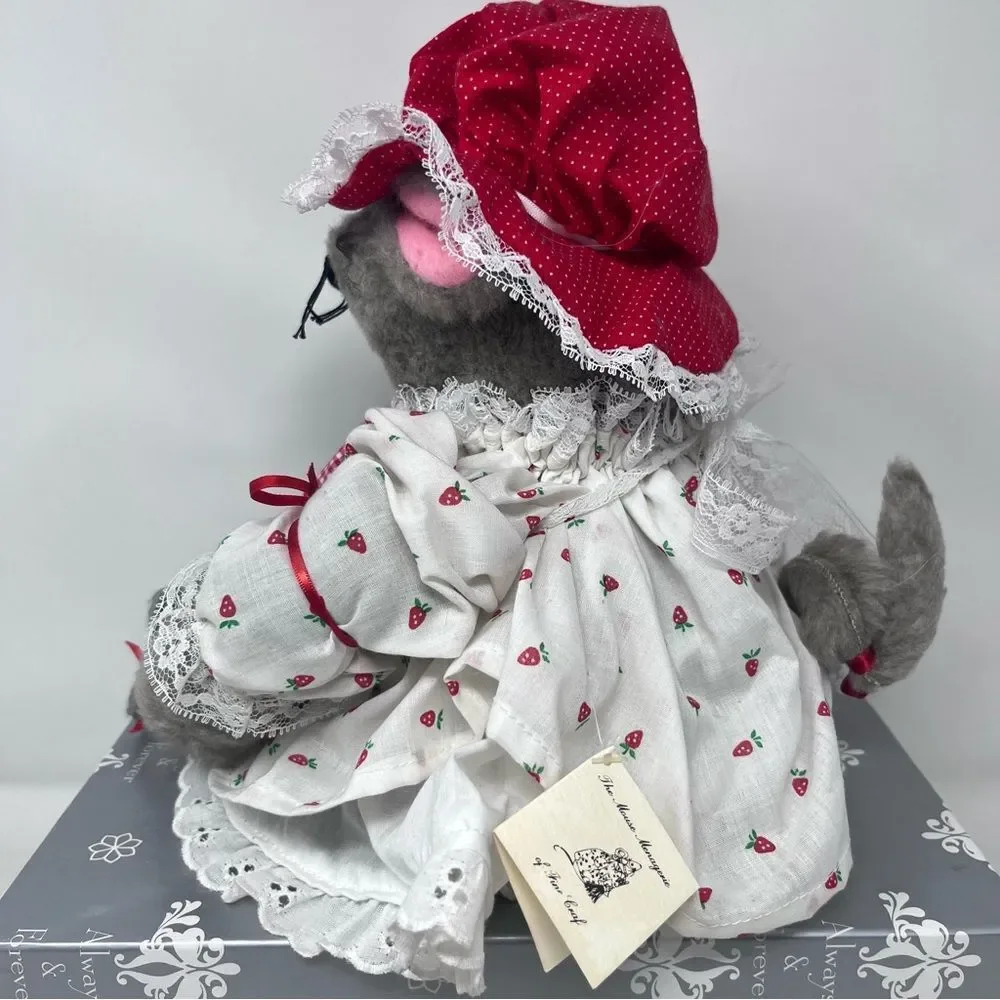 1982 Handmade Plush Mouse Basket Red Strawberry White eyelet Dress Gingham Apron